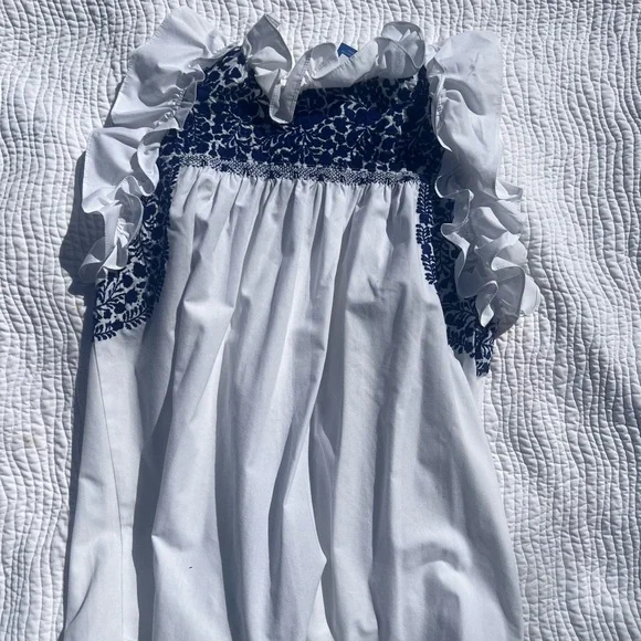 Mi Golondrina White Blouse with Navy Blue Embroidery - Picture 4 of 7